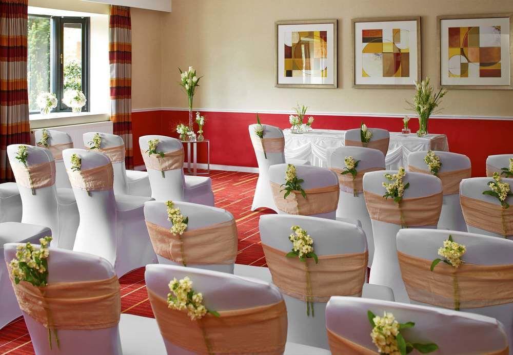 Delta Hotels By Marriott Northampton Extérieur photo