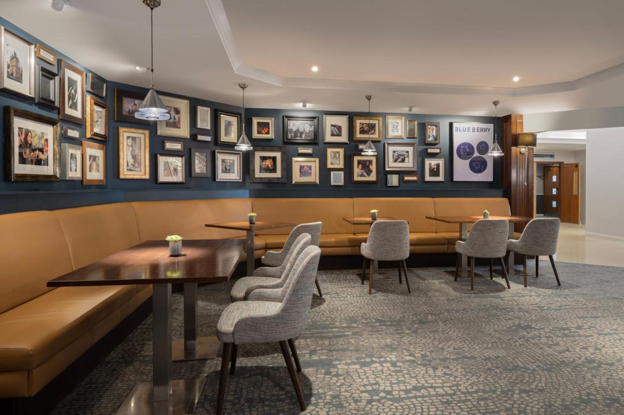 Delta Hotels By Marriott Northampton Extérieur photo