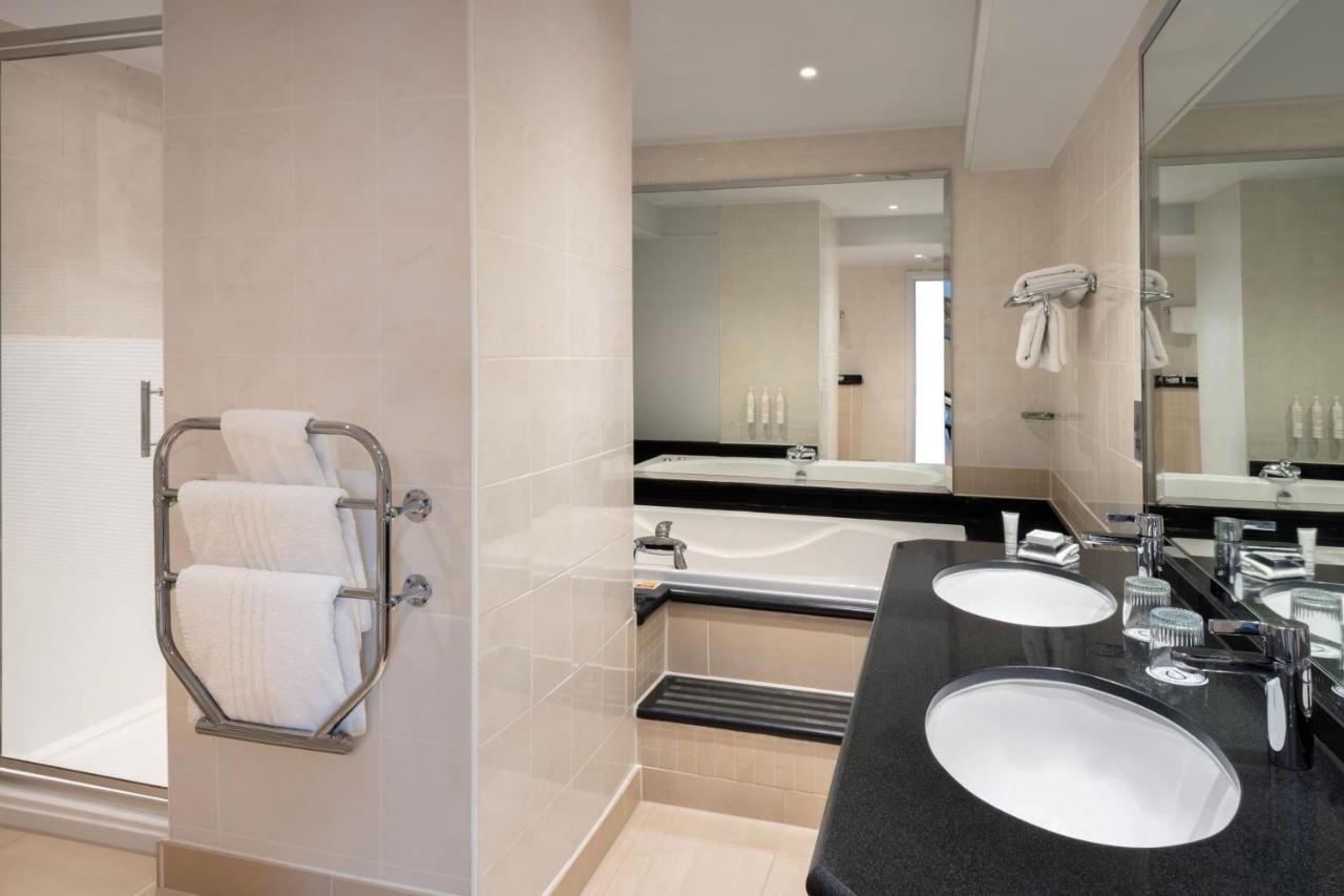 Delta Hotels By Marriott Northampton Extérieur photo