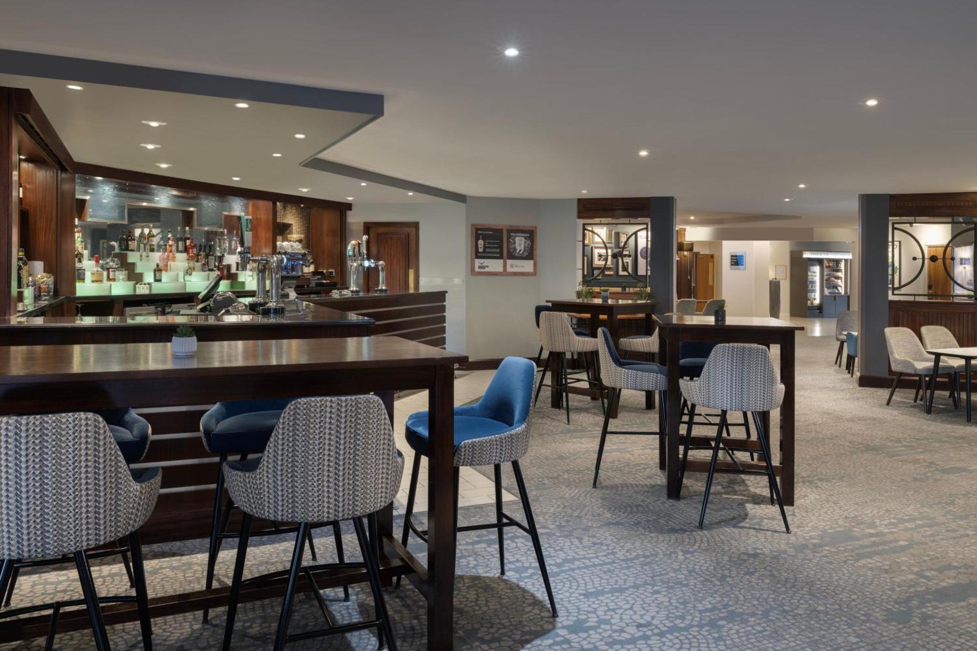Delta Hotels By Marriott Northampton Extérieur photo
