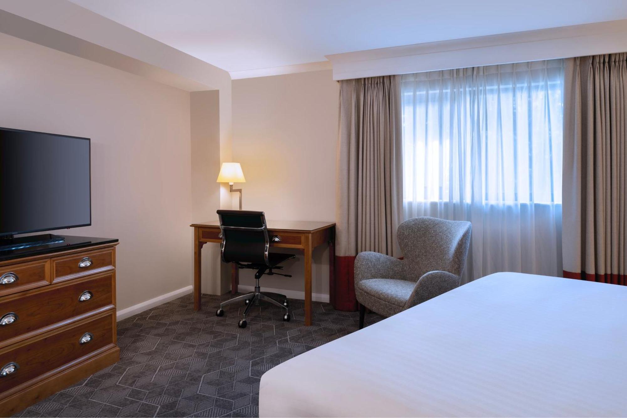 Delta Hotels By Marriott Northampton Extérieur photo