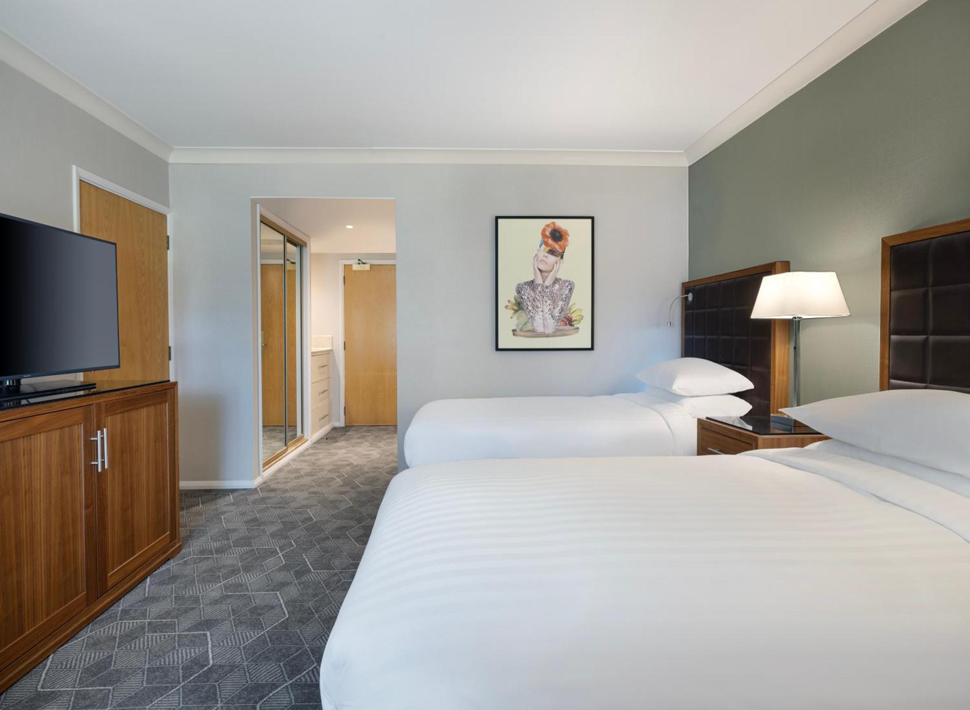 Delta Hotels By Marriott Northampton Extérieur photo